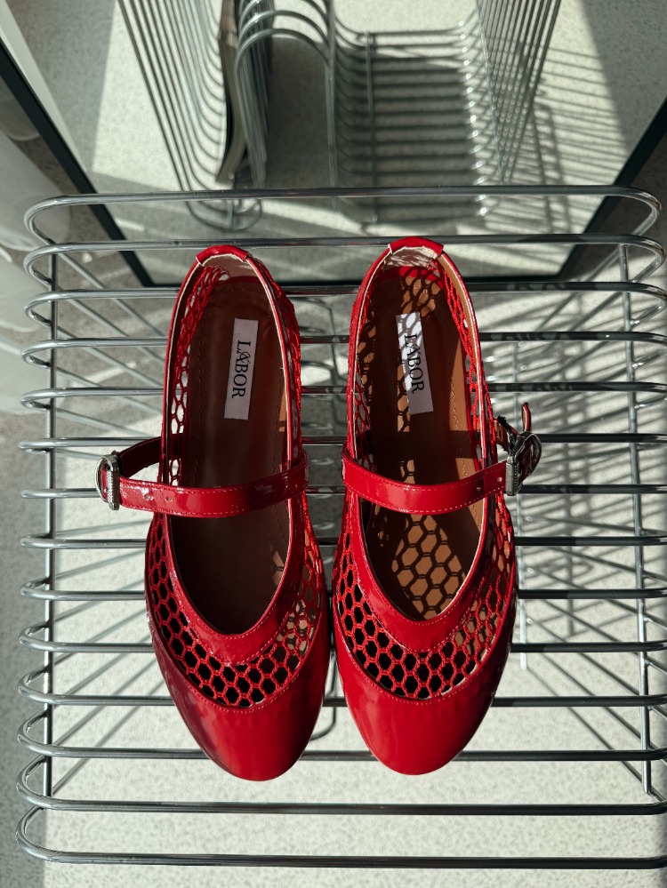 File Detay Kırmızı Babet 