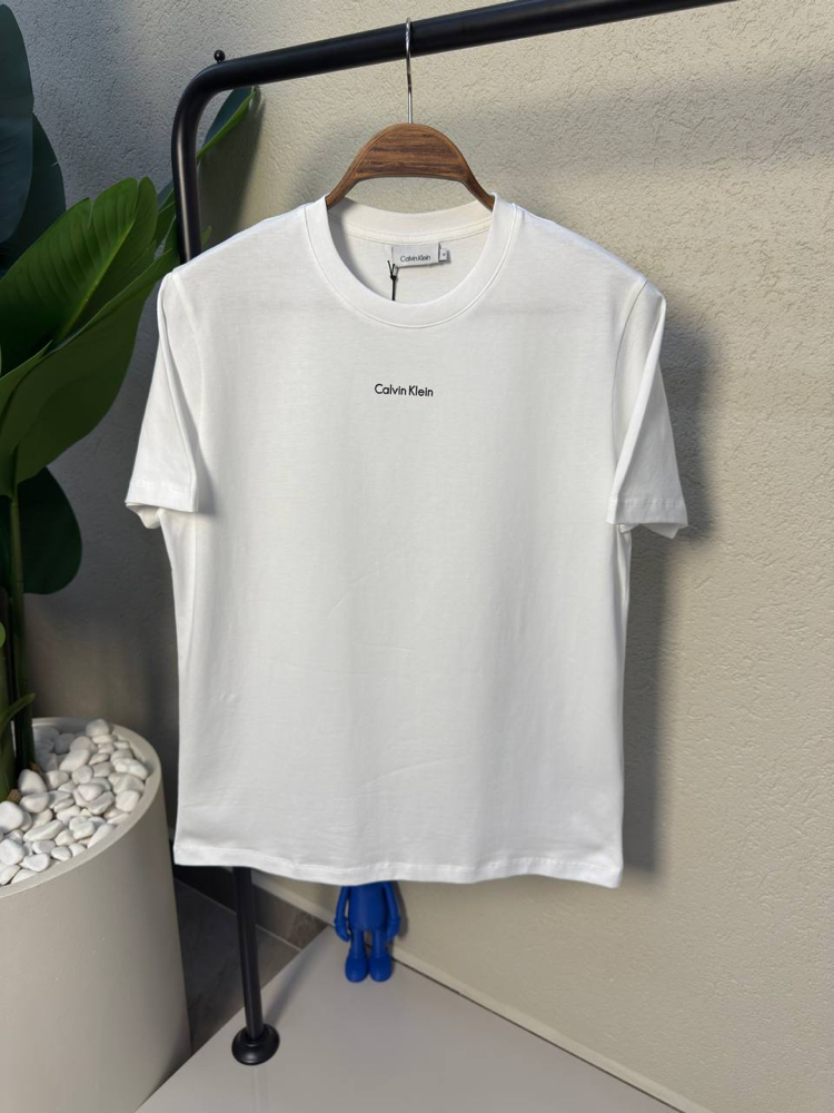 Clvn T-shirt 