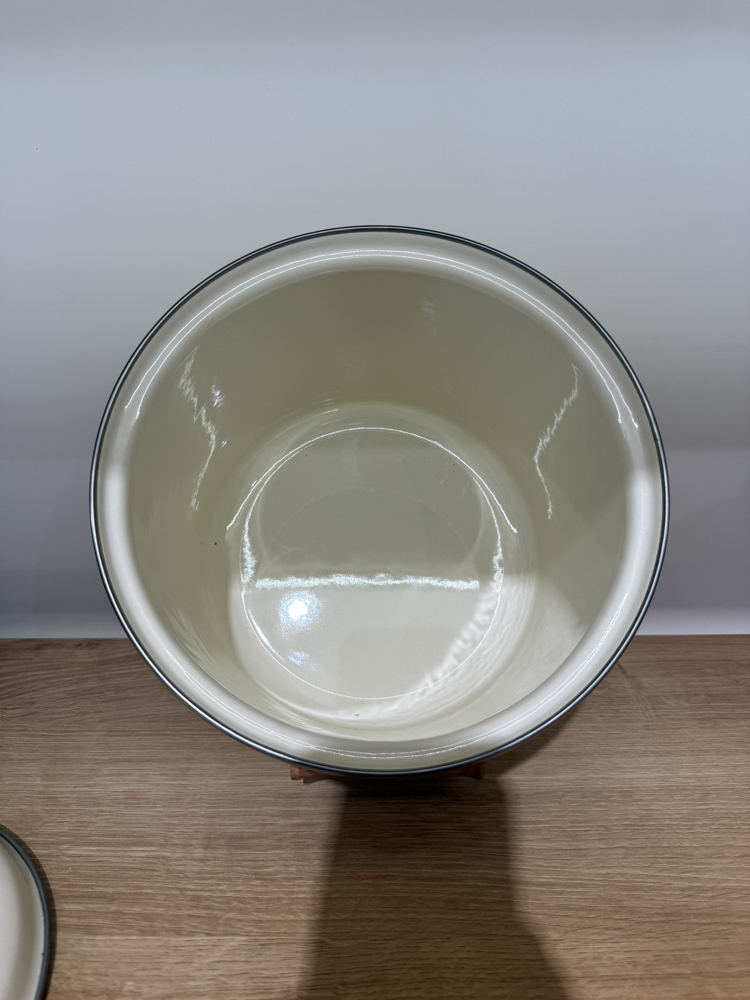 Mien Emaye Bakraç 5,25 Litre Kapaklı Beyaz – Ahşap Kulplu