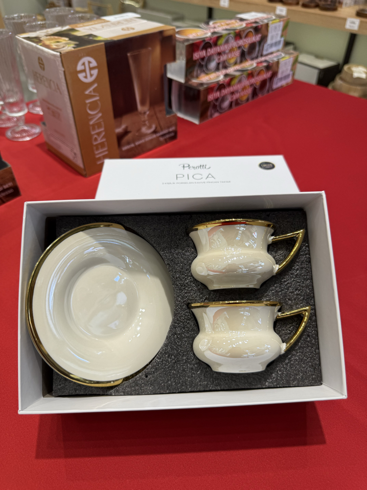 2 Kişilik Porselen Kahve Fincanı Takımı – Gold Detaylı Şık Tasarım