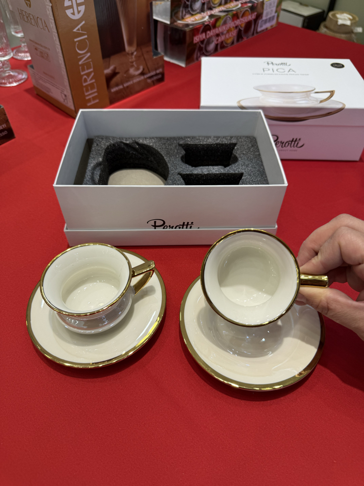 2 Kişilik Porselen Kahve Fincanı Takımı – Gold Detaylı Şık Tasarım