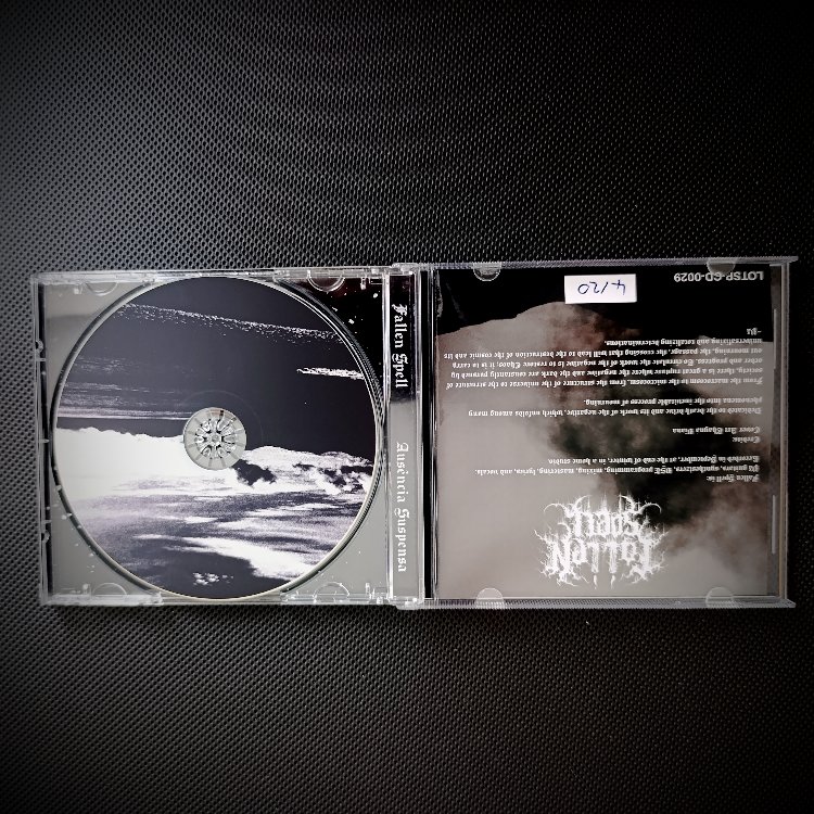 Fallen Spell - Ausência Suspensa
(Special Edition)