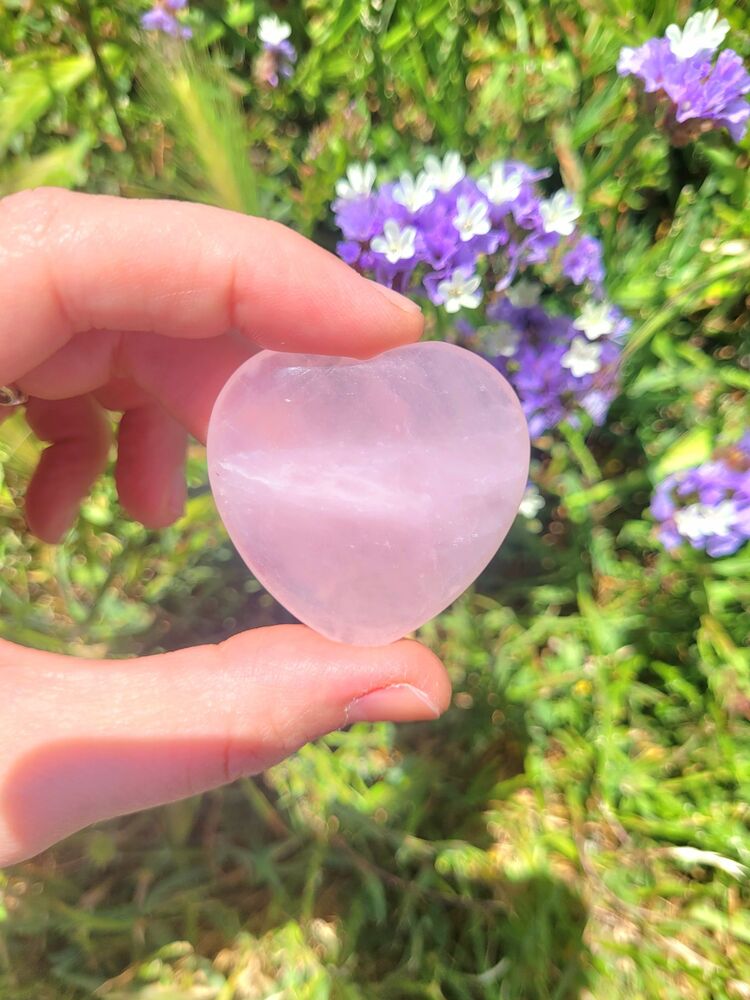 Pembe Kuvars Kalp Avuç İçi Taşı - 1