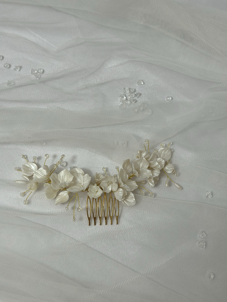 White Petal comb. B26/05