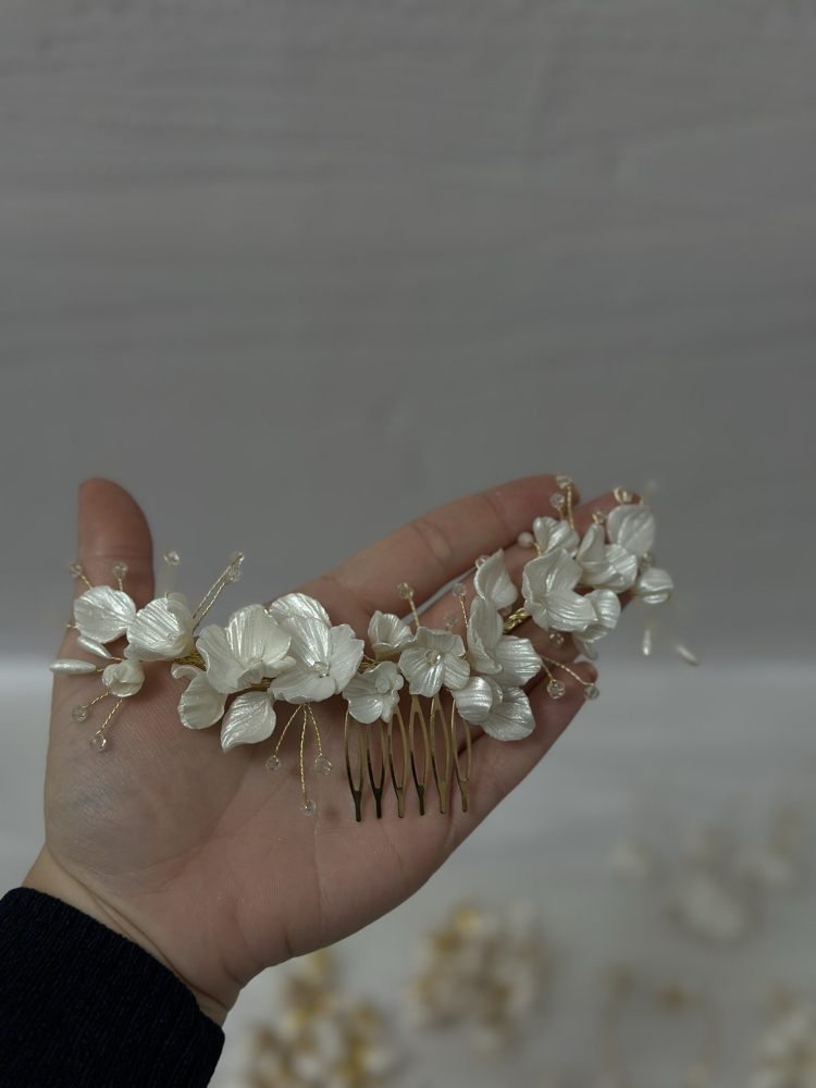 White Petal comb. B26/05