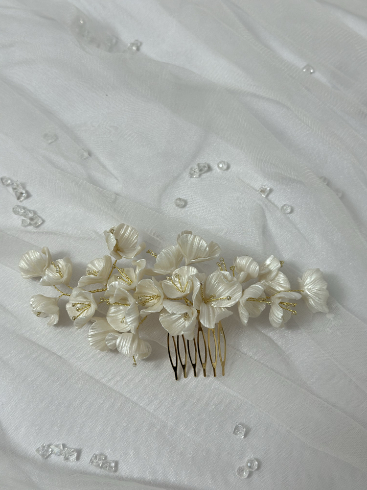 Flora hair comb. B26/01
