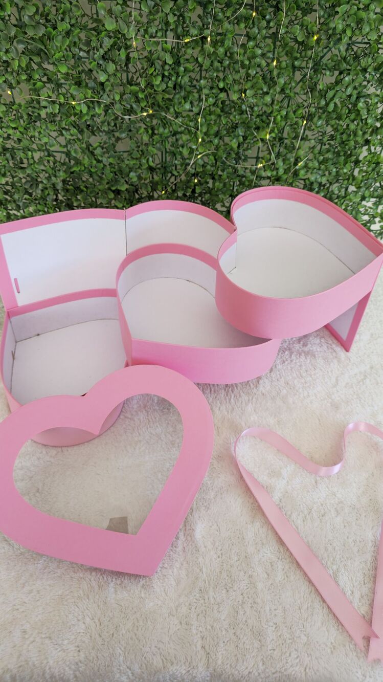3 Katlı Pembe Kalp Kutu 