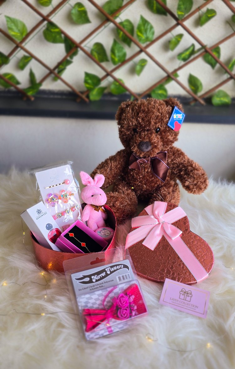 Premium Romantik Hediye Seti – Peluş Ayıcık & Kalpli Özel Tasarım Sevgiliye Hediye Kutusu