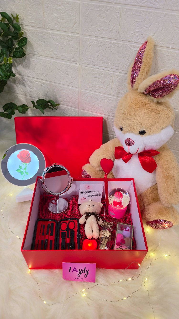 Zarafet kutusu & Peluş tavşan & sihirli ayna ( kişiselleştirilebilir )