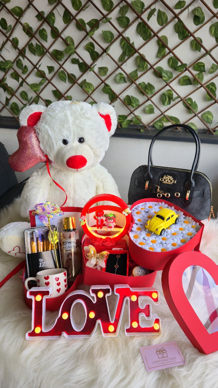 LOVE Işıklı Premium Hediye Seti – Peluş & Çanta/Birbirinden Güzel Hediyelerle Dolu