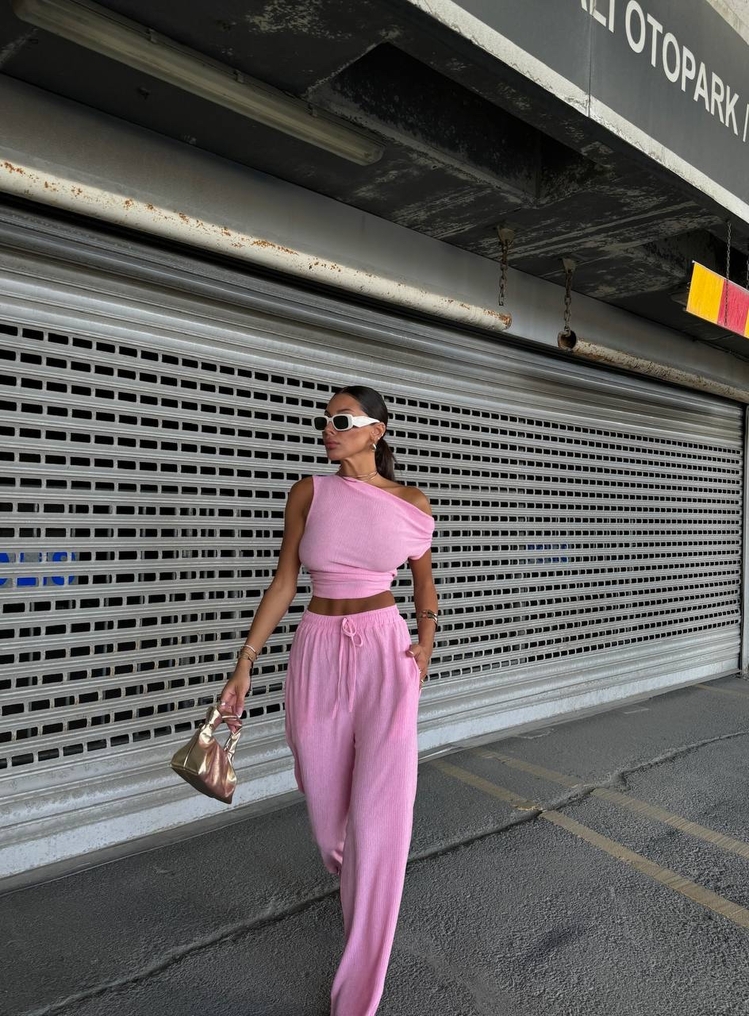 Omuz Detaylı Pembe Bluz/Pantolon Takım