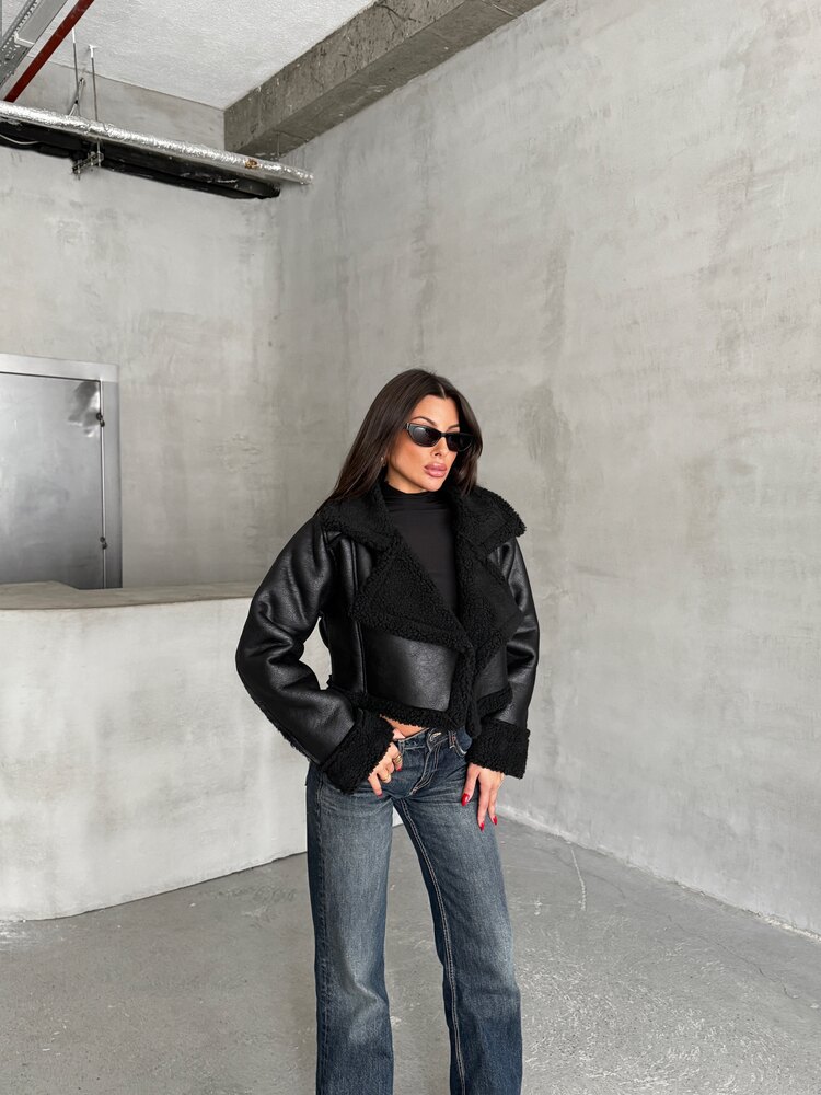  Kruvaze Yaka Peluş Crop Ceket