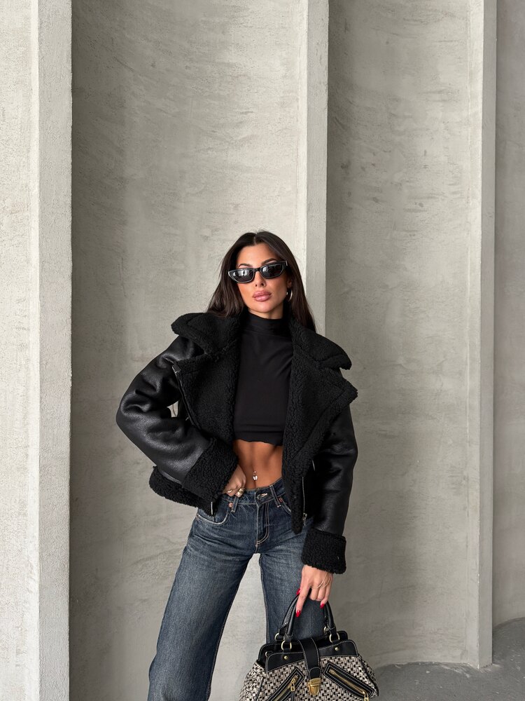 Kruvaze Yaka Peluş Crop Ceket