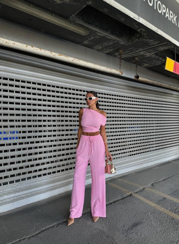 Omuz Detaylı Pembe Bluz/Pantolon Takım
