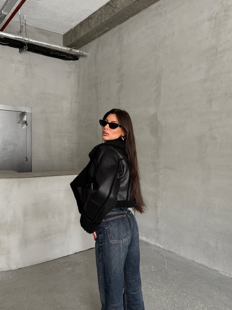 Kruvaze Yaka Peluş Crop Ceket