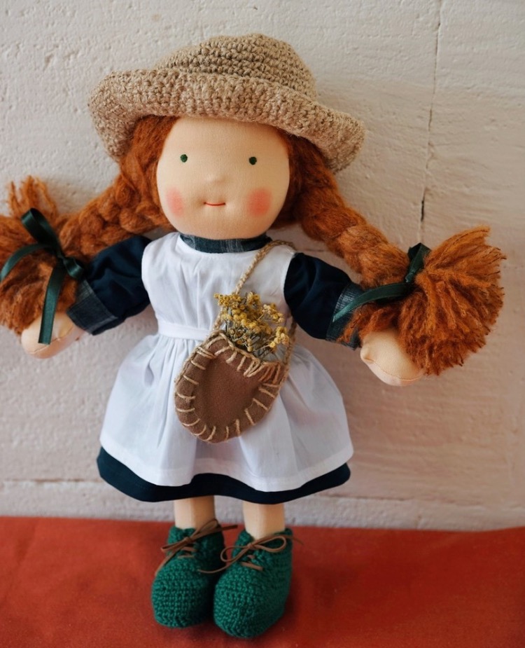 Annie with an "E"