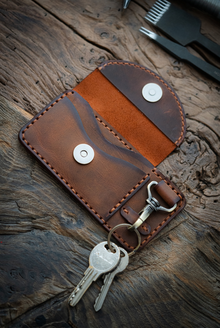 Model belt wallet