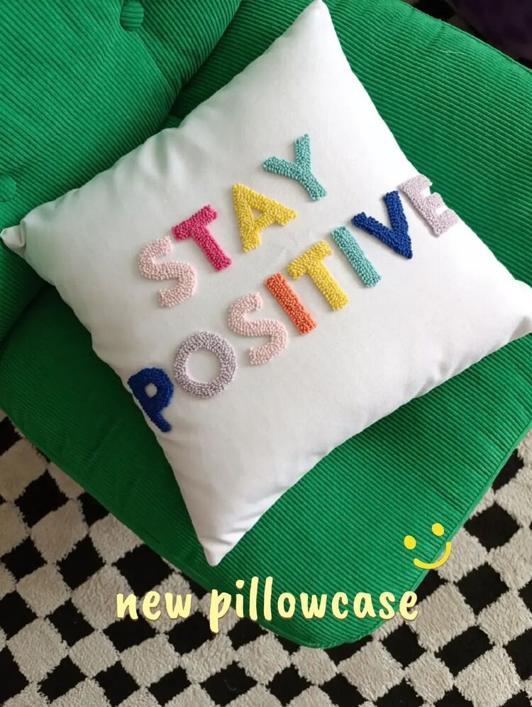 Stay Positive yastık kılıfı (ÖN SİPARİŞ)