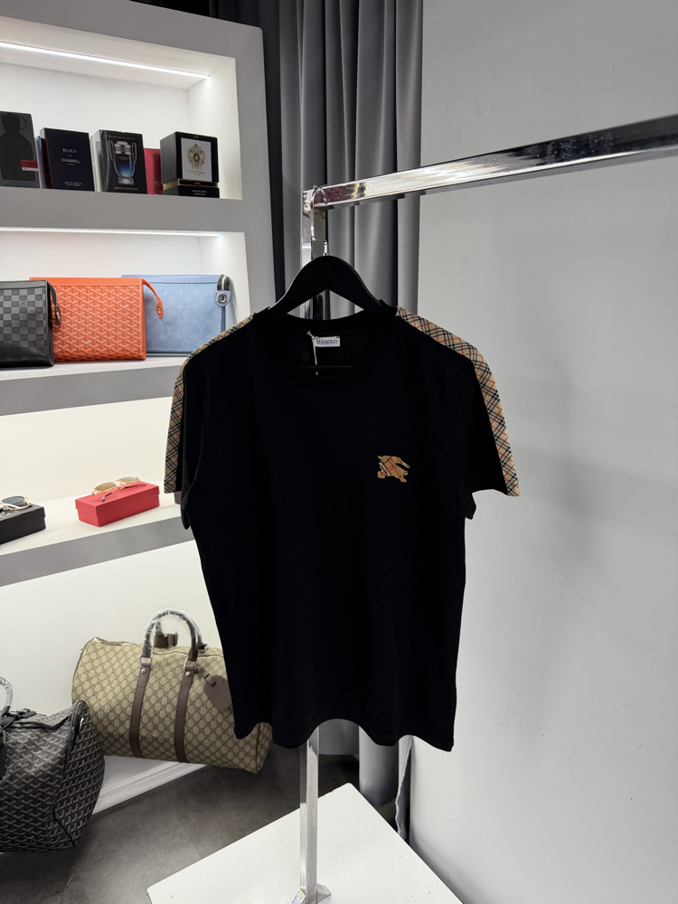 Burberry T-shirt 