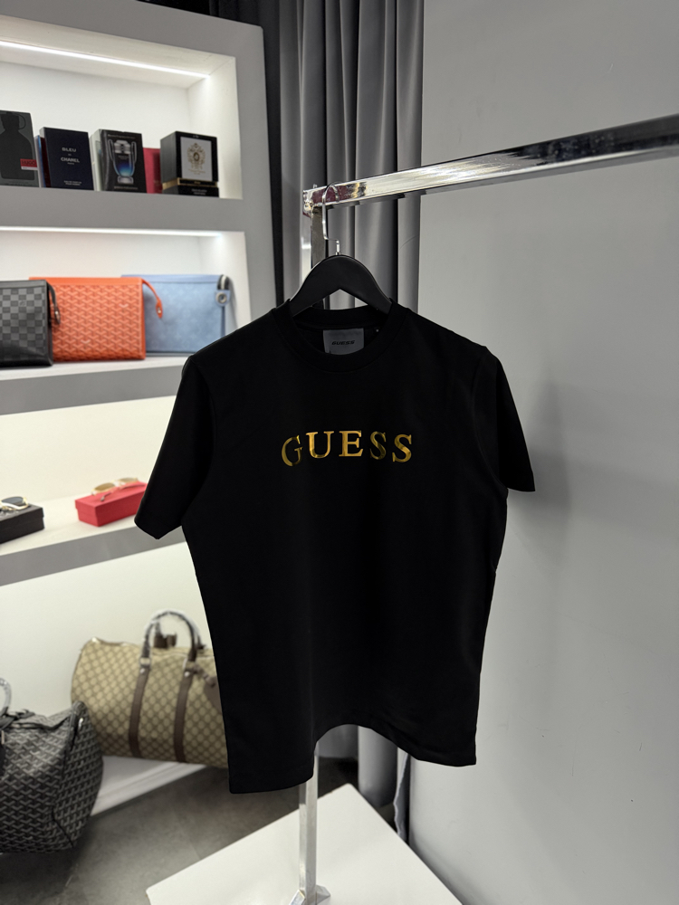 Guess T-shirt