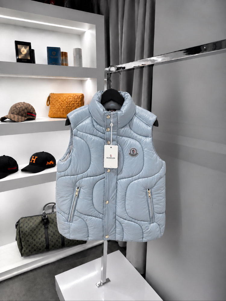 Moncler Yelek
