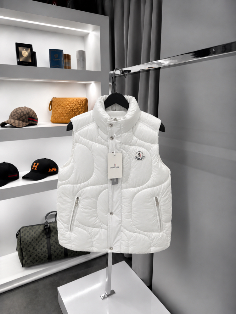 Moncler Yelek