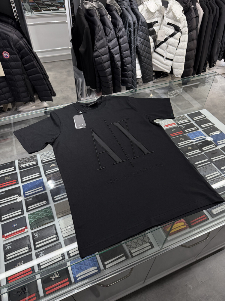 Armani T-shirt 