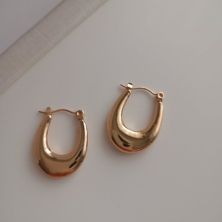 Lente Aksesuar Gold Renk Çelik Bold Damla Küpe - Suya Dayanıklı Modern Tasarım