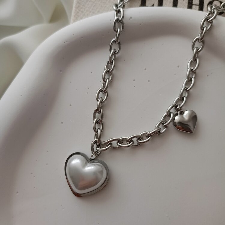 Lente Aksesuar Silver Renk Bombeli Sedefli Kalp Kolye