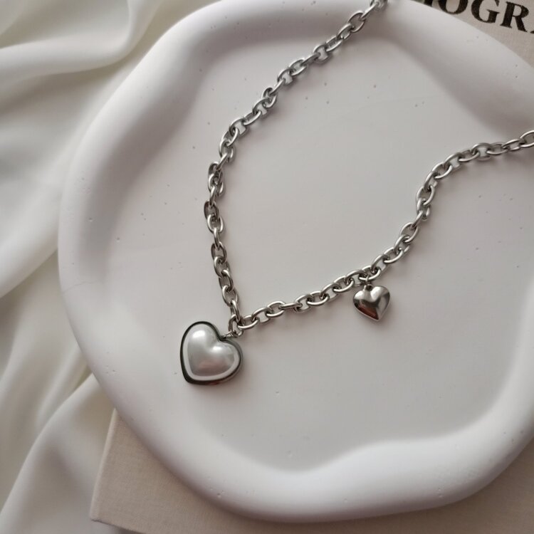 Lente Aksesuar Silver Renk Bombeli Sedefli Kalp Kolye