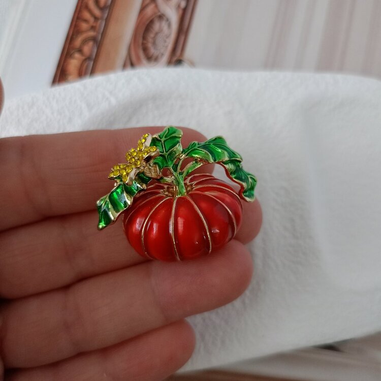 Lente Aksesuar Balkabağı Broş-Kış Temalı Zirkon Taşlı Şık Kadın Yaka İğnesi