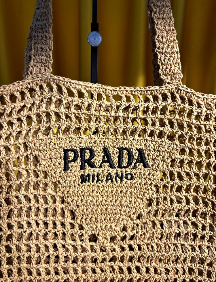 PRADA - Raffia bag