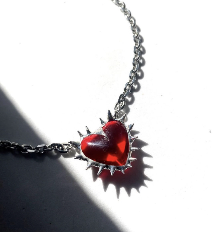 “Hypnotic Love” kırmızı