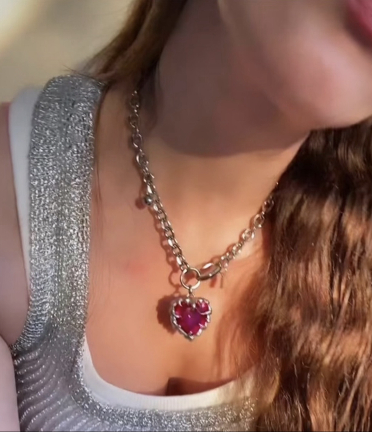 “WonderBabe” Pembe