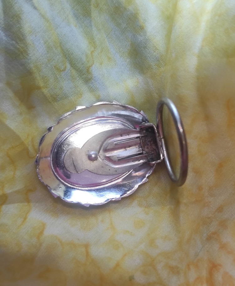 Sedef Taşlı Oval Alman Üretimi Vintage Broş 