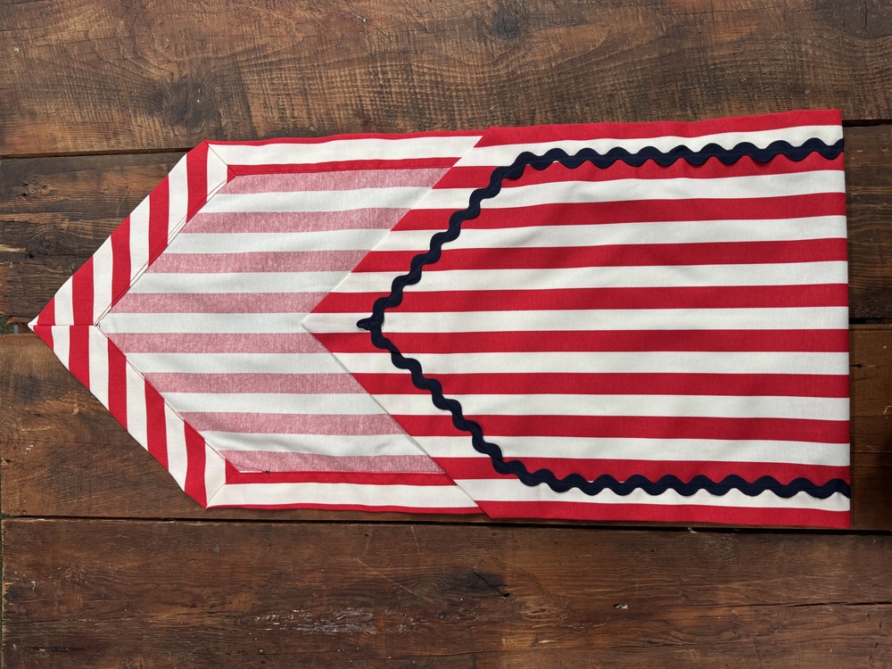 Çizgili Azraq Runner