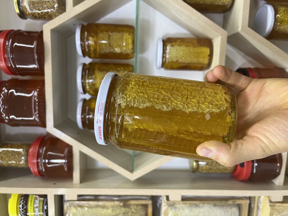 Petek süzme karışık balımız net 1 KG