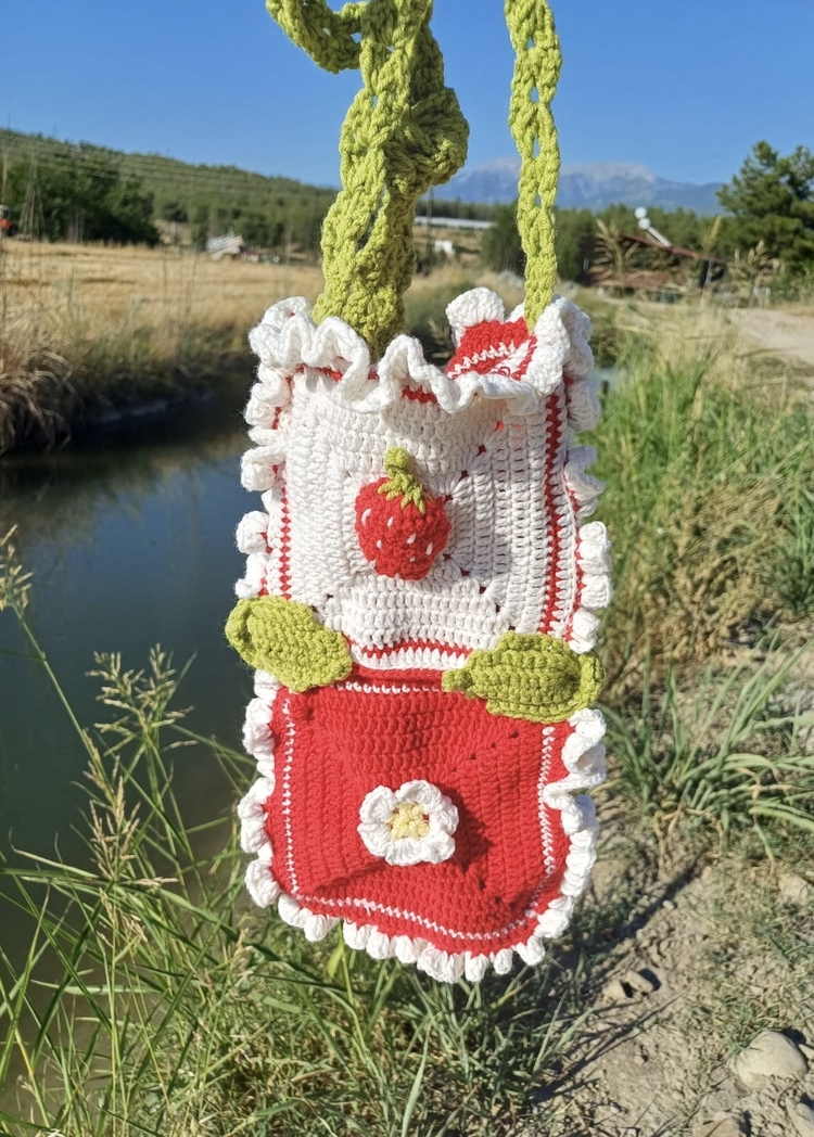 Strawberry Çanta