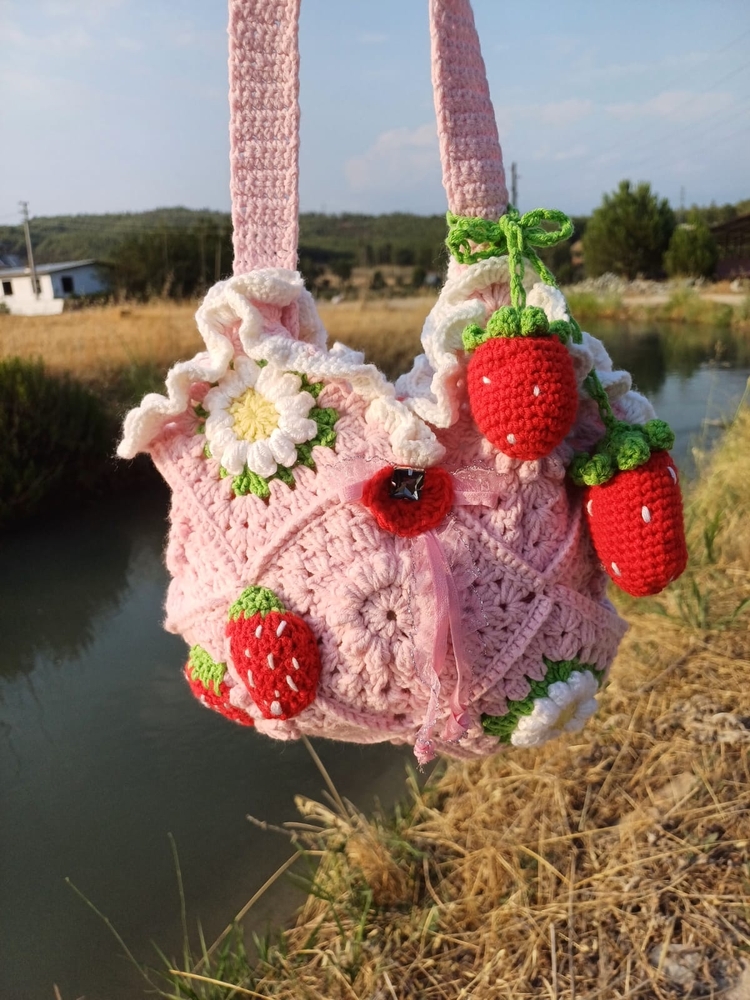Strawberry Çanta
