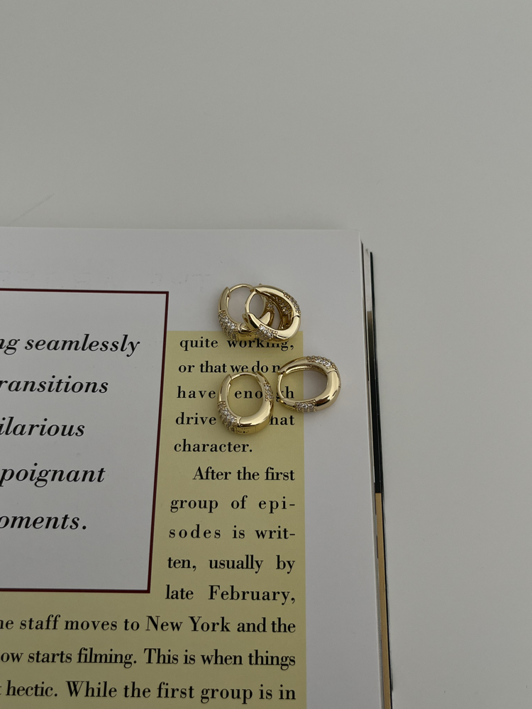 14 Ayar Renginde Zirkon Taşlı Gold Küpe