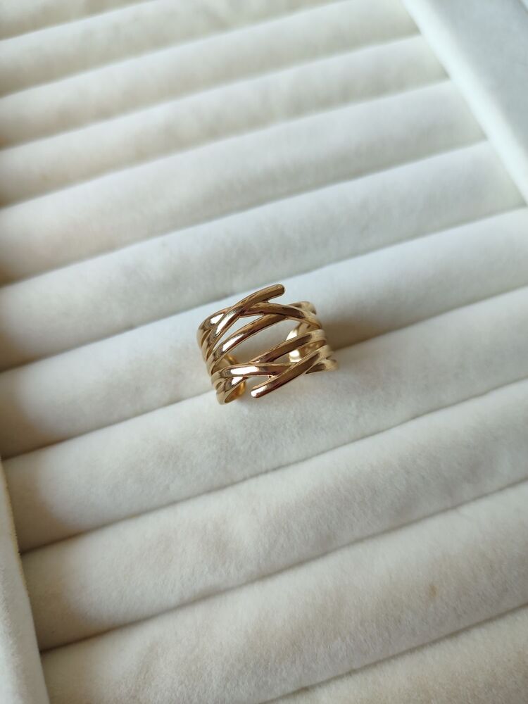 Sarmal Yüzük / Gold