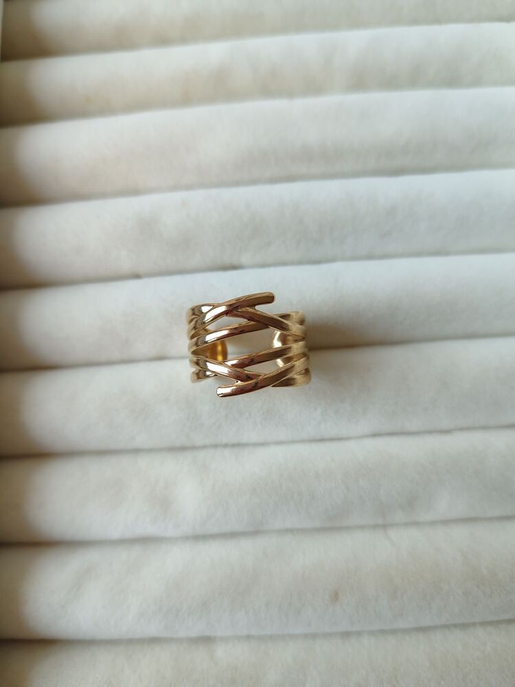 Sarmal Yüzük / Gold