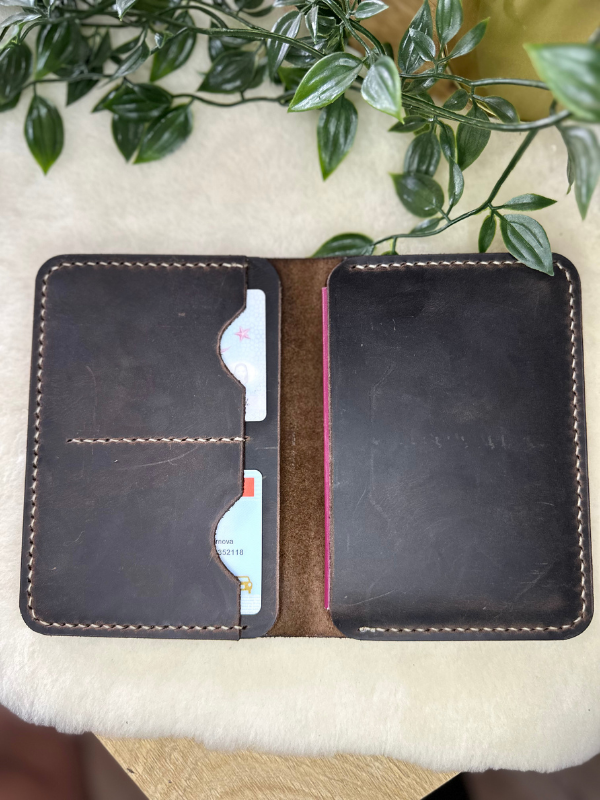 Plethora Pasaport Wallet / Kestane Crazy Leather