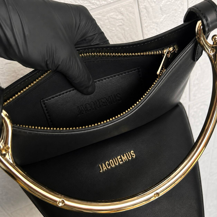 Jacquemus Le Bısou Mousqueton