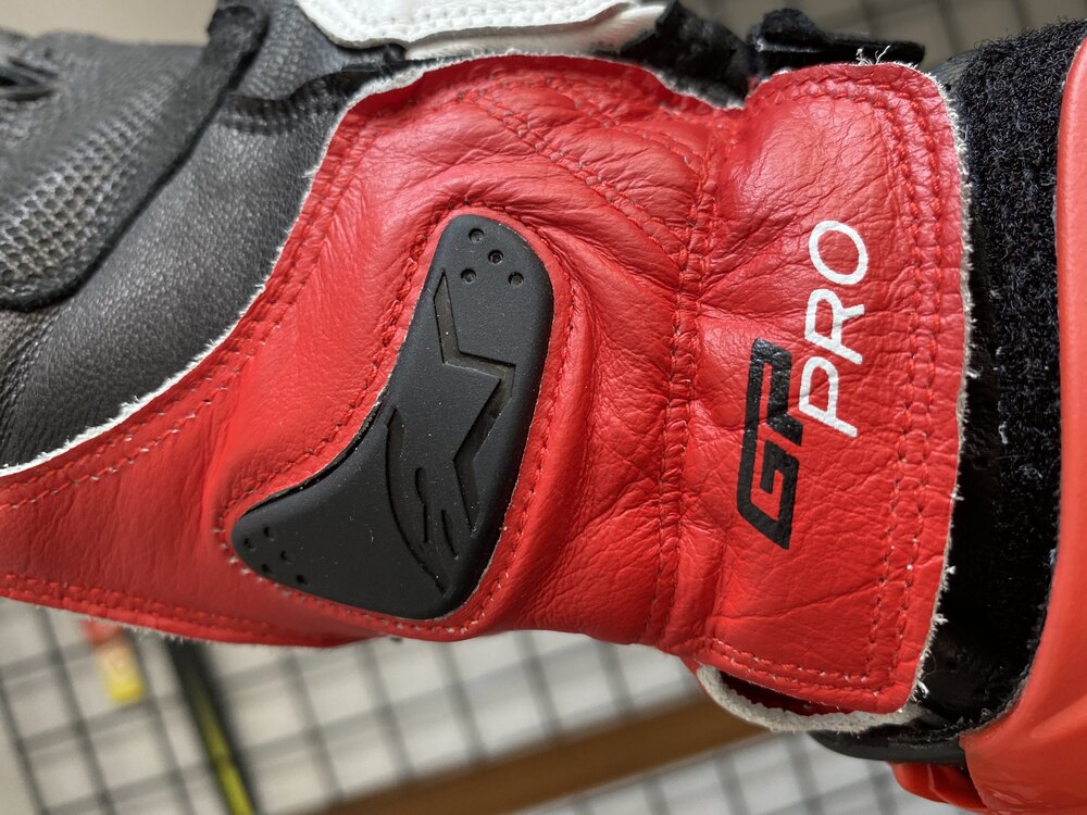 Alpinestars GP PRO R2 Bilekli Deri Eldiven Kırmızı Beyaz 