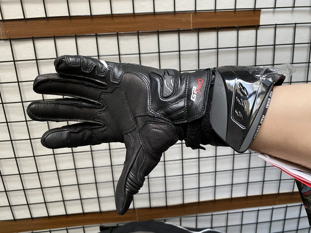 Alpinestars GP PRO R2 Bilekli Deri Eldiven Siyah