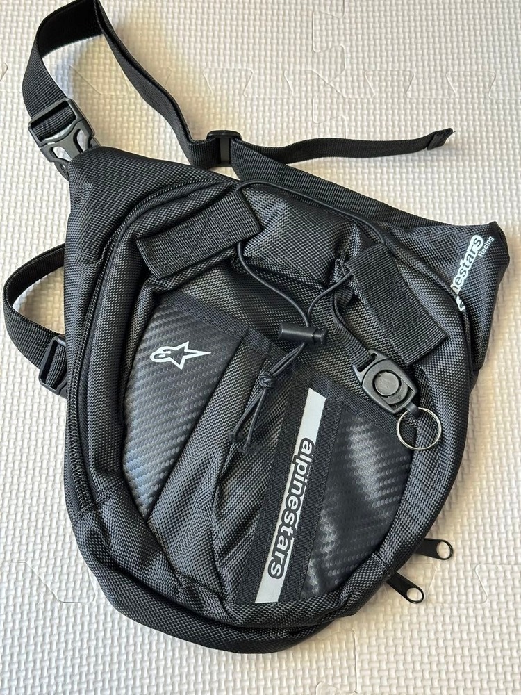 Alpinestars Karbon Detaylı Bacak Çantası