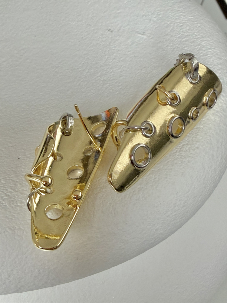 Plaka Gold Detay Küpe