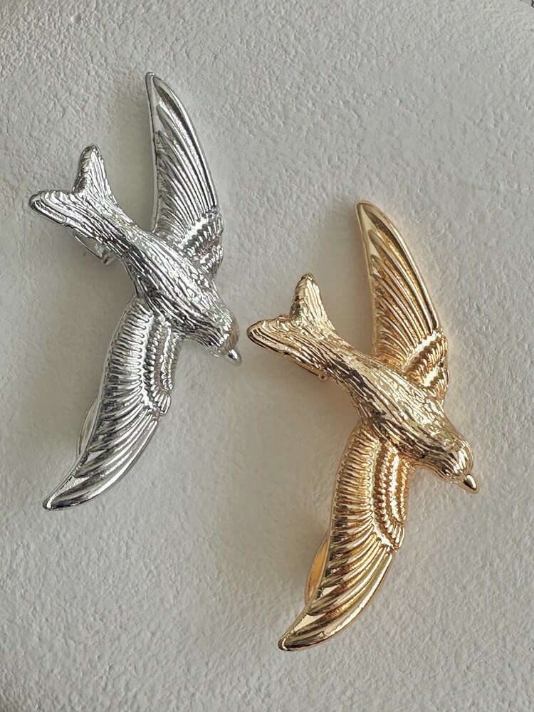 Flying Bird Gold Kıkırdak Küpe 