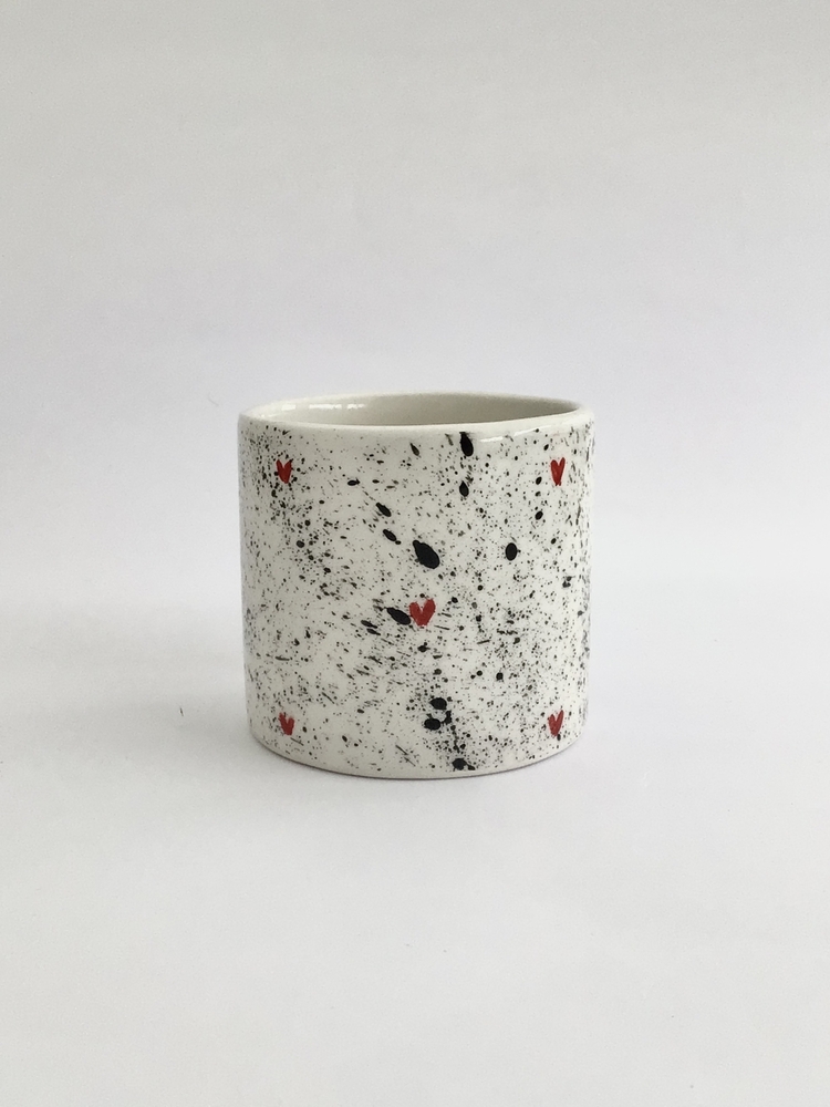 OUTLET - Heart Shaped Mug (kırmızı siyah)